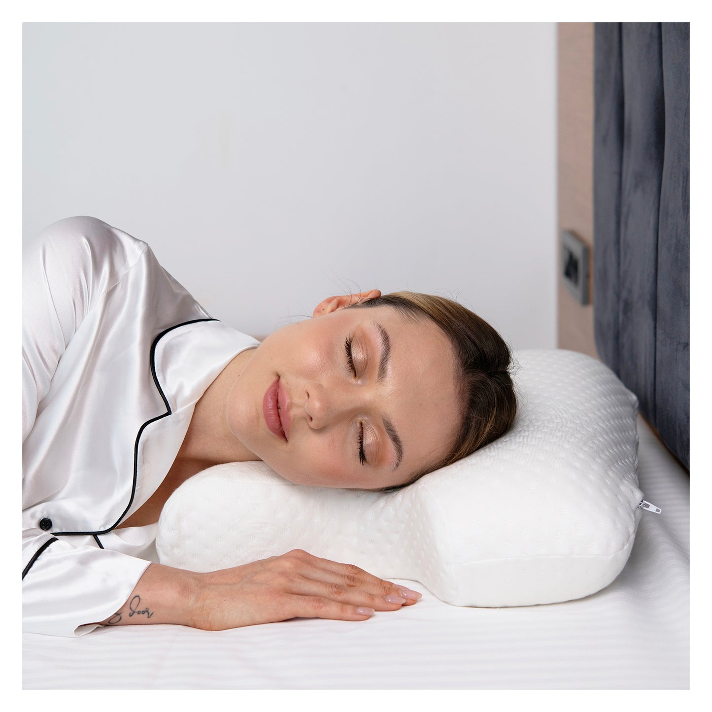 Beauty Pillow | Anti Aging, Anti Wrinkle | Memory Foam for Neck, Cervical and Shoulder Pain Relief, Back and Side Comfortable Sleeping